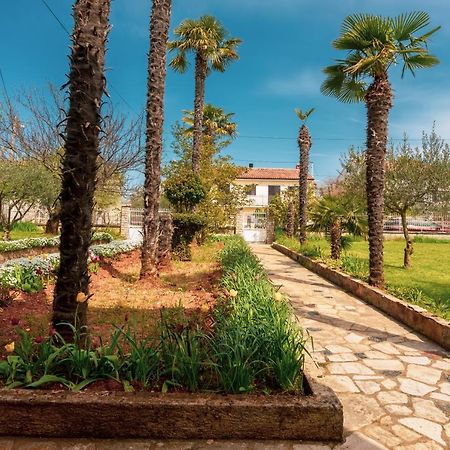 Apartment Villa Olga Πόρετς Εξωτερικό φωτογραφία