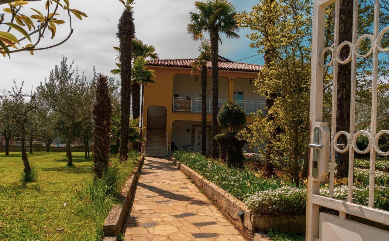 Apartment Villa Olga Πόρετς Εξωτερικό φωτογραφία