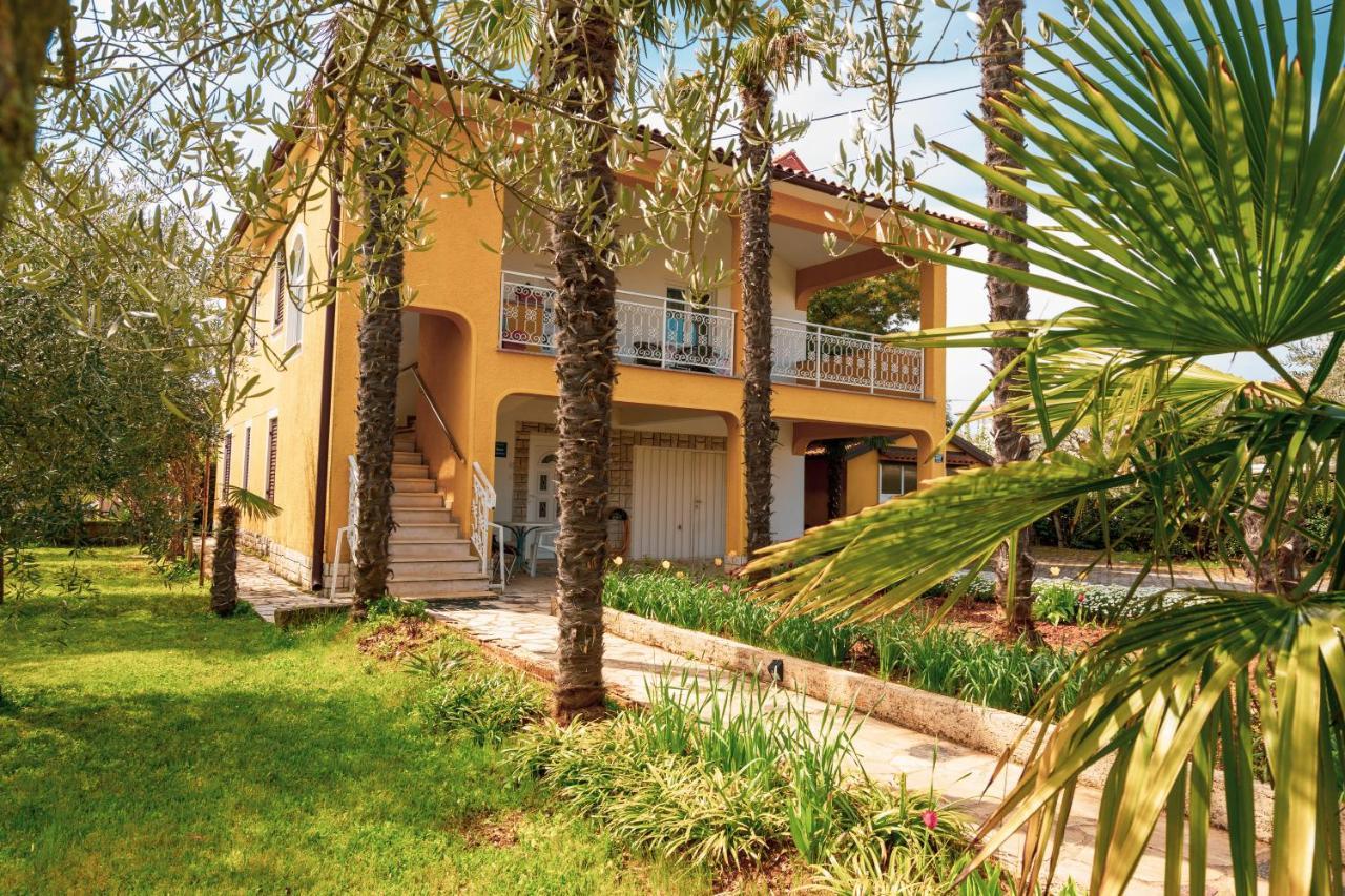 Apartment Villa Olga Πόρετς Εξωτερικό φωτογραφία