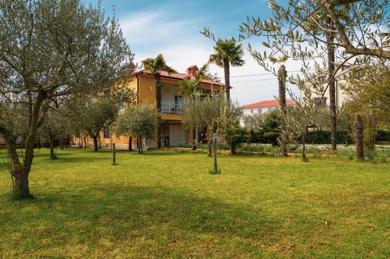 Apartment Villa Olga Πόρετς Εξωτερικό φωτογραφία