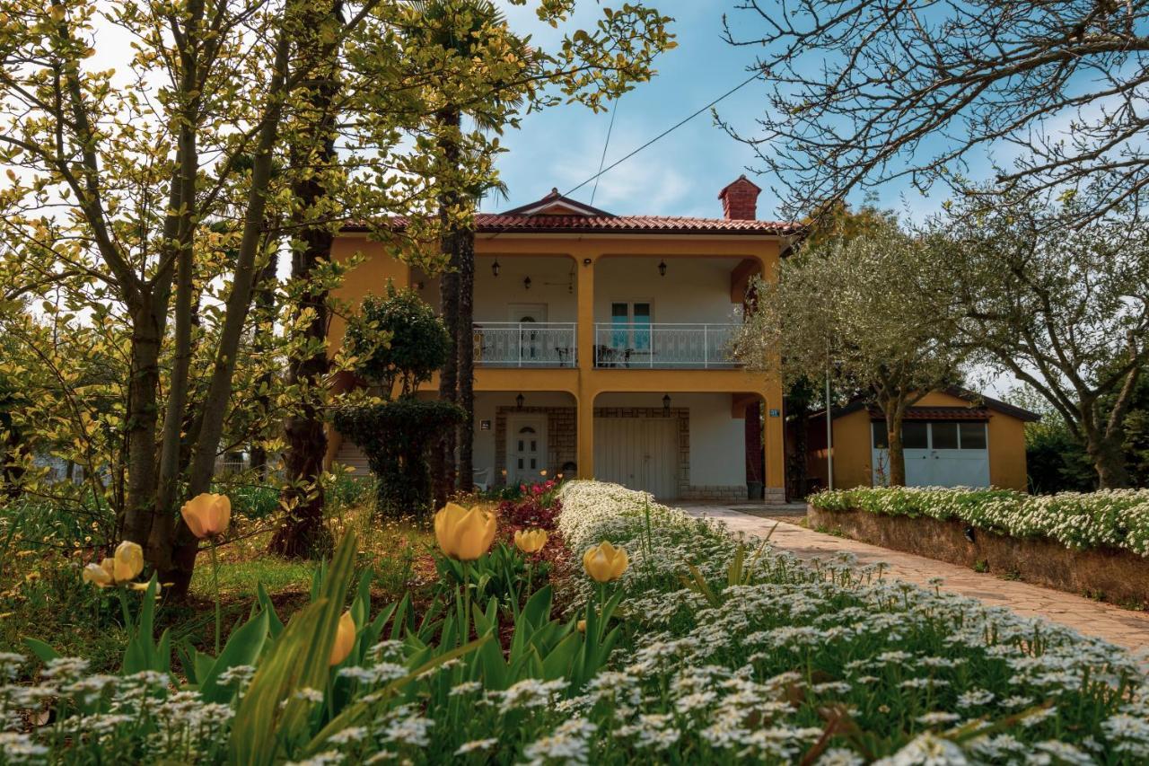 Apartment Villa Olga Πόρετς Εξωτερικό φωτογραφία