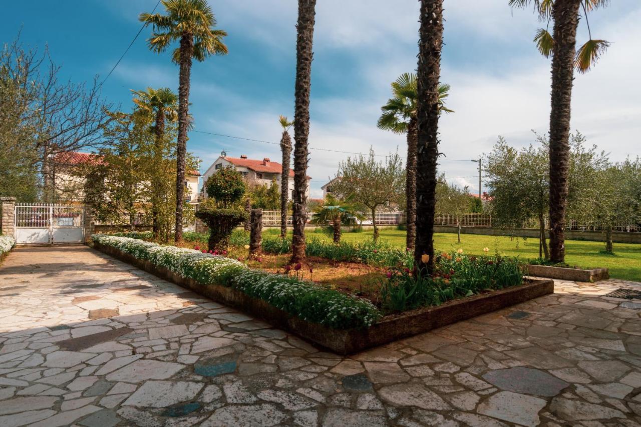 Apartment Villa Olga Πόρετς Εξωτερικό φωτογραφία