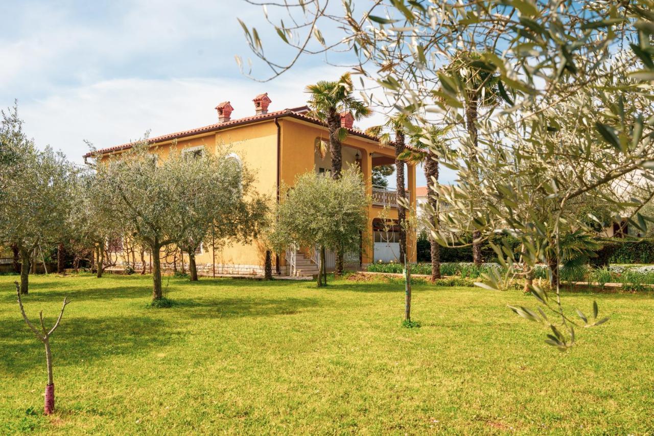 Apartment Villa Olga Πόρετς Εξωτερικό φωτογραφία