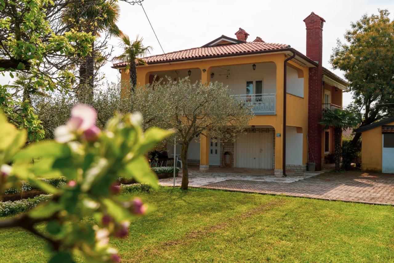Apartment Villa Olga Πόρετς Εξωτερικό φωτογραφία