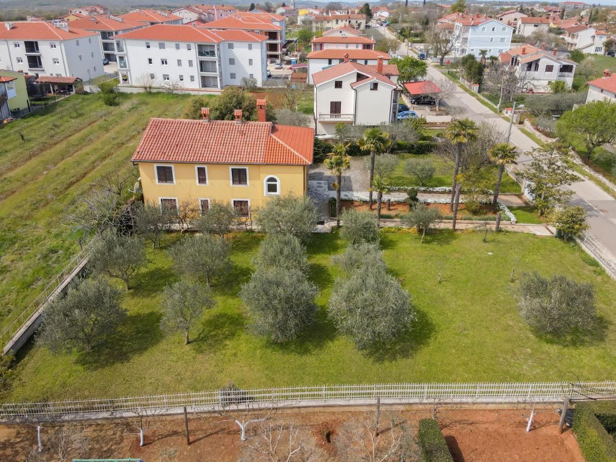 Apartment Villa Olga Πόρετς Εξωτερικό φωτογραφία