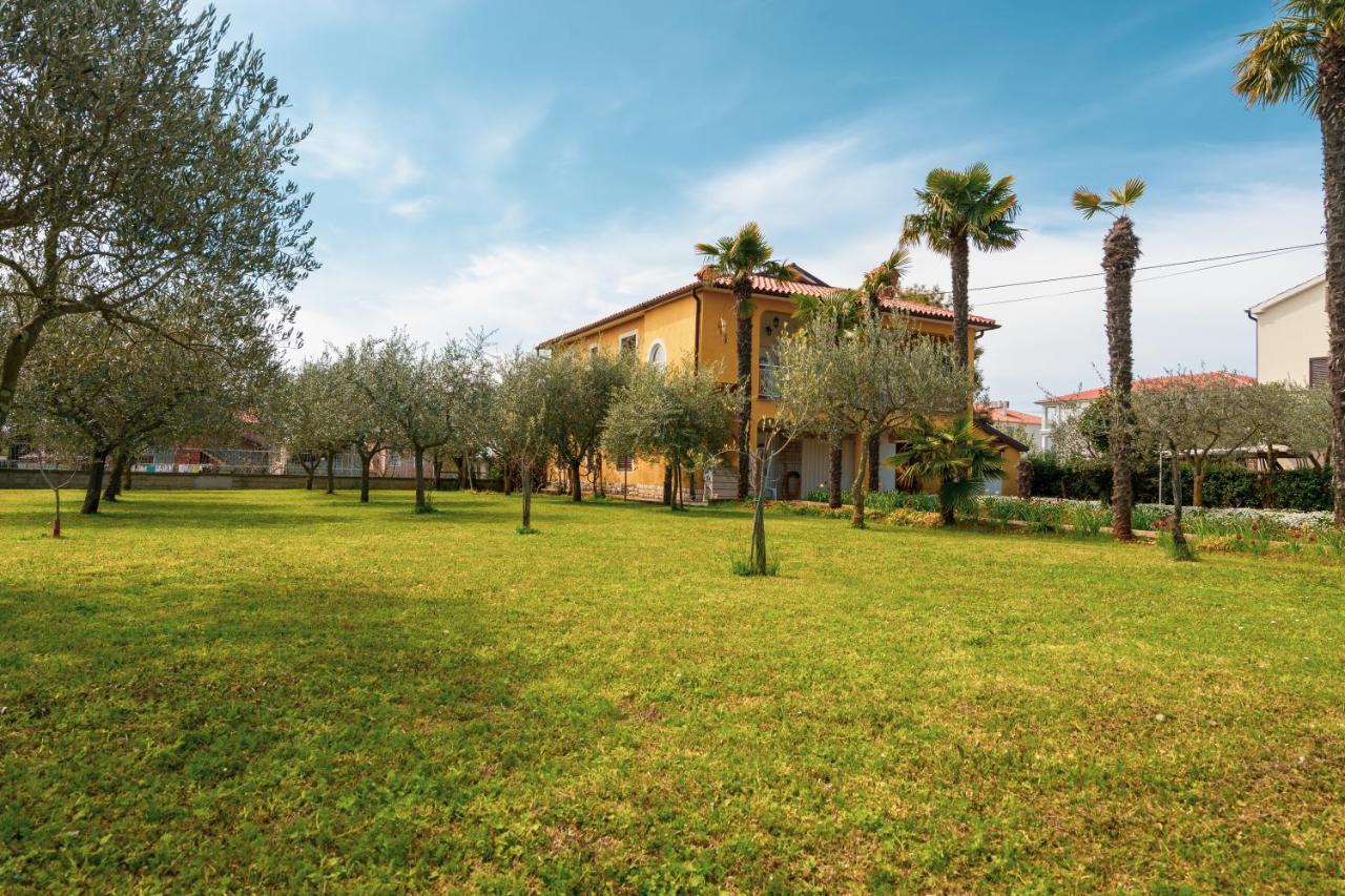 Apartment Villa Olga Πόρετς Εξωτερικό φωτογραφία