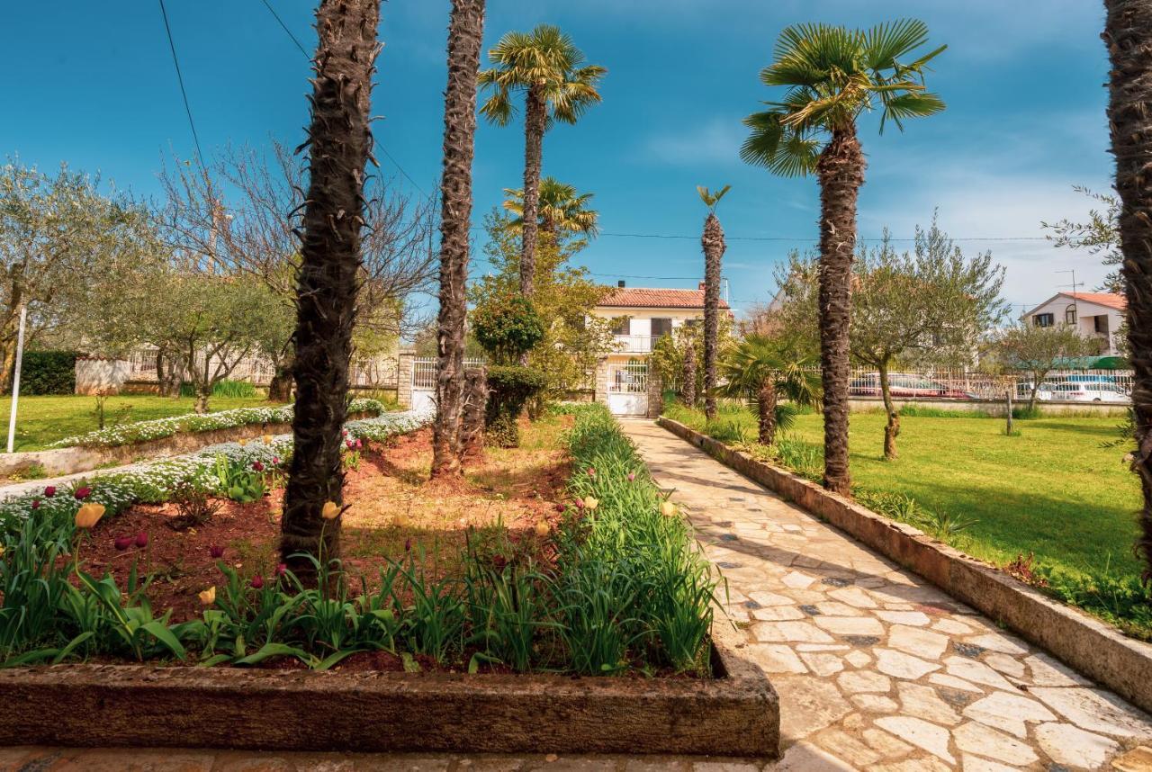 Apartment Villa Olga Πόρετς Εξωτερικό φωτογραφία