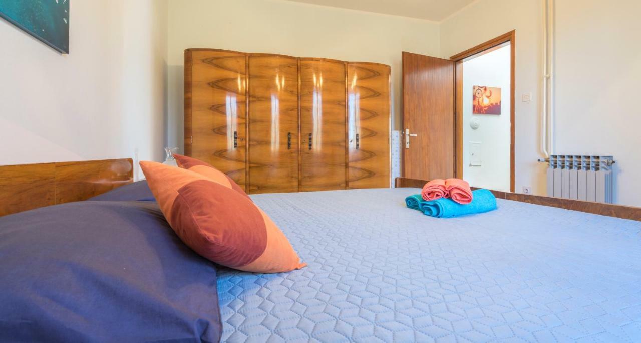 Apartment Villa Olga Πόρετς Εξωτερικό φωτογραφία