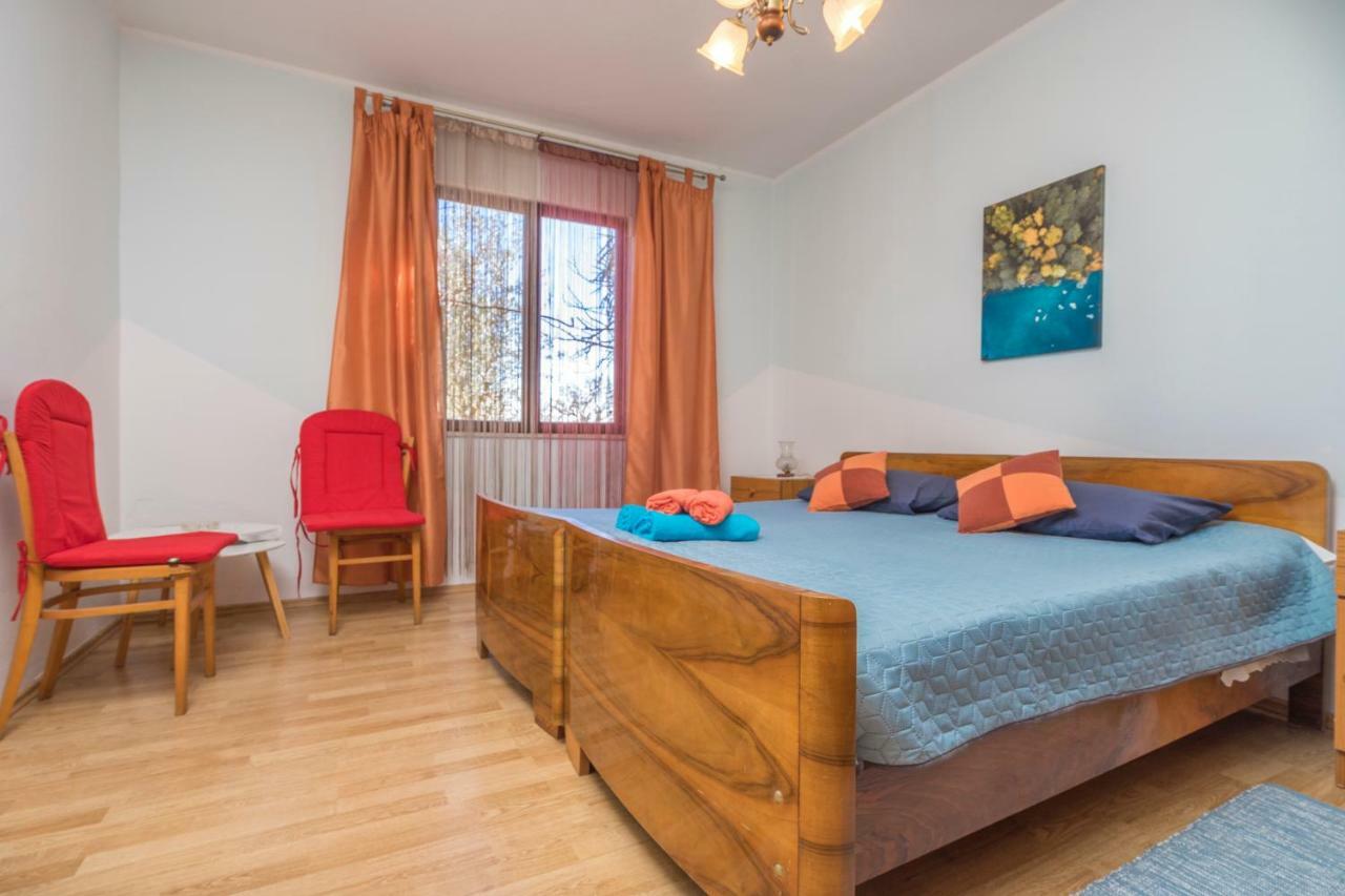 Apartment Villa Olga Πόρετς Εξωτερικό φωτογραφία